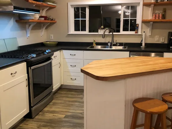 1453 Marshall Newland Rd, East Burke, VT 05832