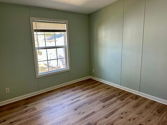 4th image of 921 41st St APT 2