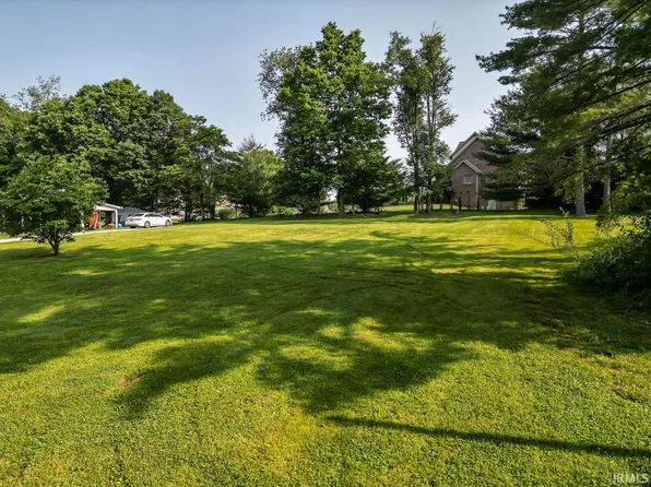 8305 S Strain Ridge Rd, Bloomington, IN 47401