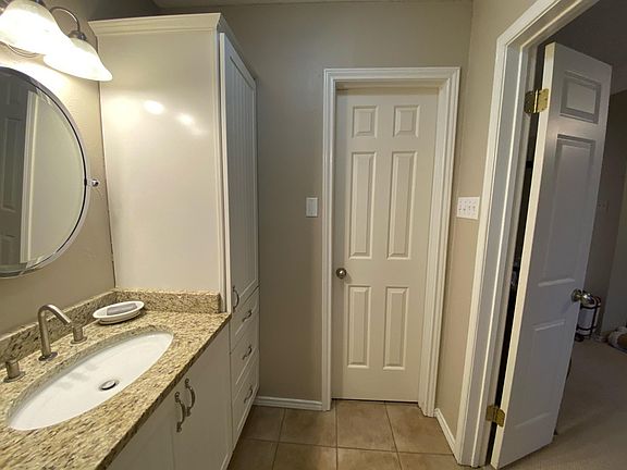 5th image of 539 Woodlake Dr #8