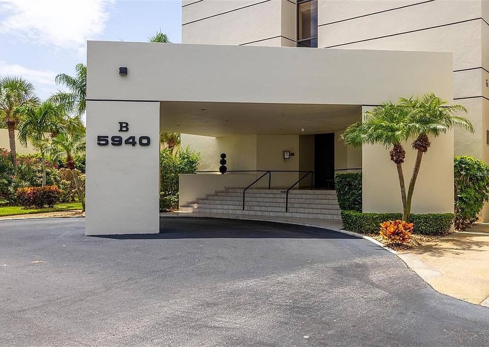 2nd image of 5940 Pelican Bay Plz S Unit Penthouse A