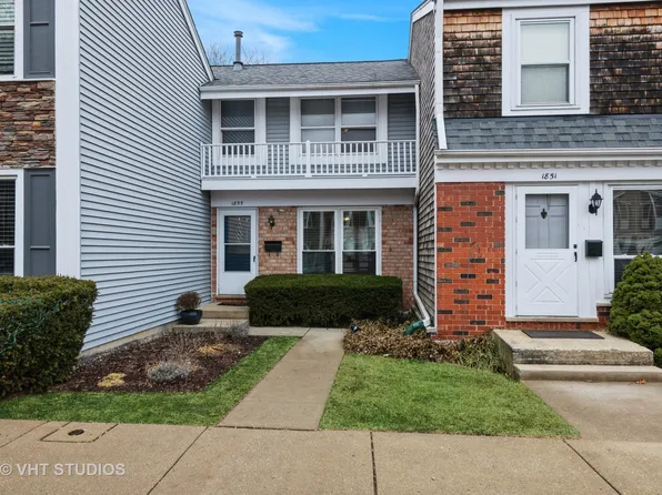 1855 Wellington Pl, Hoffman Estates, IL 60169