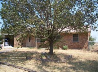 605 Iowa St, Geronimo, OK 73543