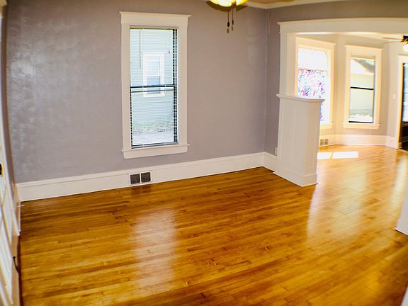 2nd image of 2206 6th St NE #1