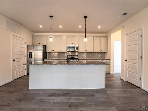3907 Maze Runner Dr, Midlothian, VA 23112