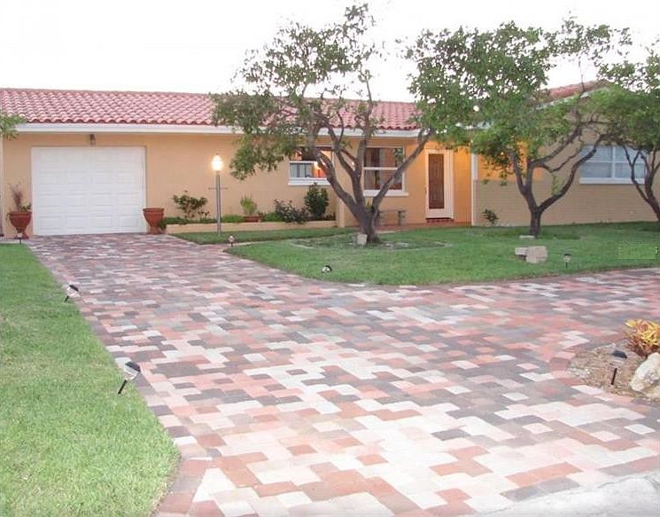 1st image of 2304 Bayshore Dr