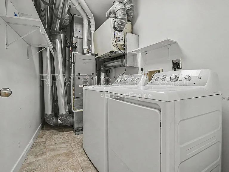 432 Liberty Hl #A — Photo 30