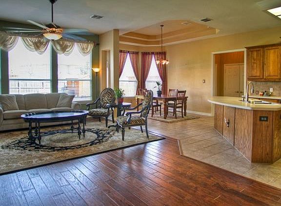 5th image of 239 Livingston Dr