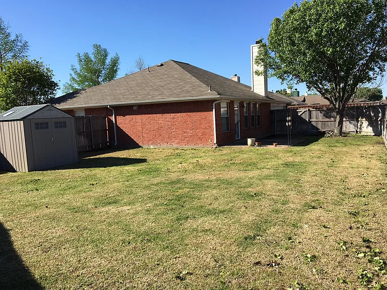 7309 Caruth Dr — Photo 17