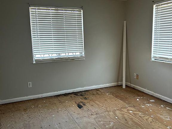 5th image of 7393 Saxony Dr