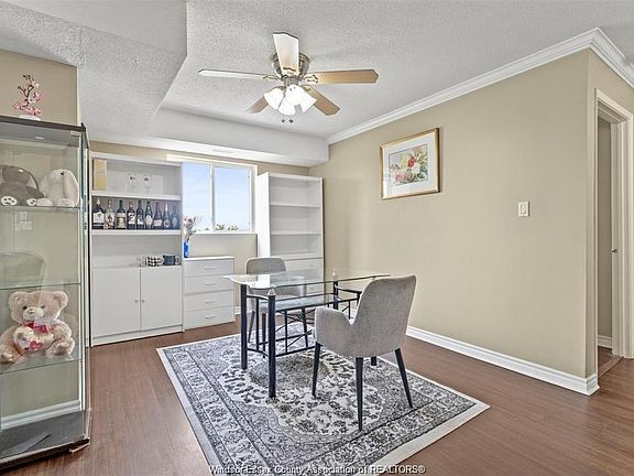 4th image of 3000 Sandwich St #306