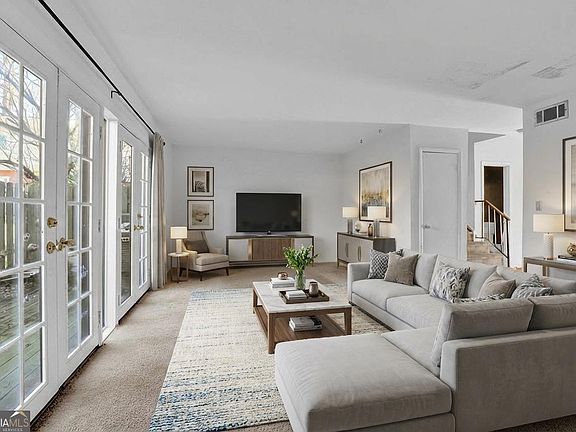 5th image of 3312 Northcrest Rd APT C