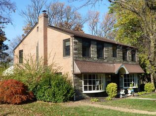 300 Gribbel Rd, Wyncote, PA 19095