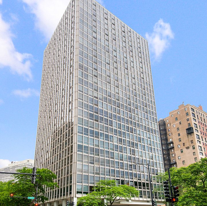 1st image of 2400 N Lakeview Ave APT 2503