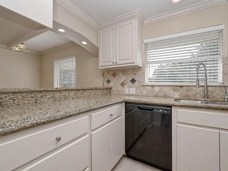 4126 Brookston St — Photo 13