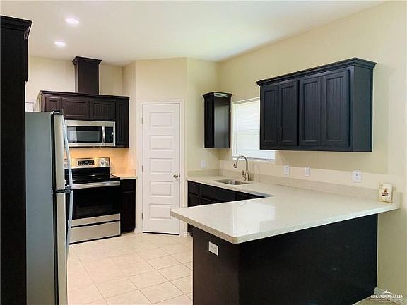 4th image of 2804 E Garfield Ave APT 1