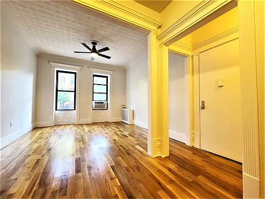 Rented by Oxford Property Group | media 18