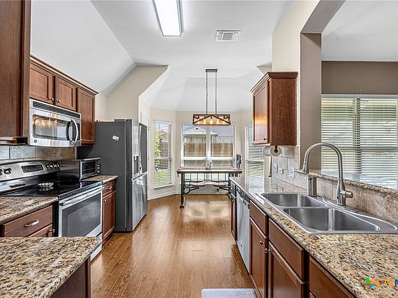 4th image of 6406 Louise Ln