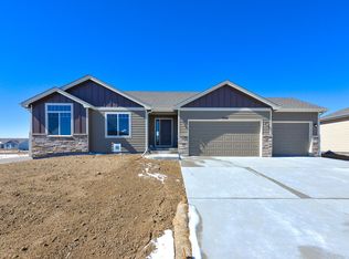 5099 Long Dr, Timnath, CO 80547