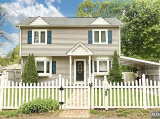 50 Burnside Pl, Haskell, NJ 07420