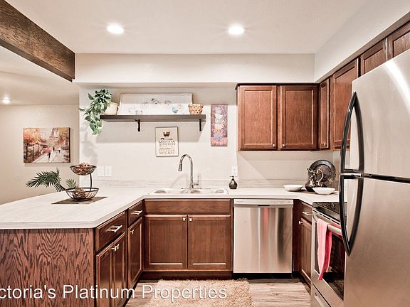 5th image of 307 Westwood St APT E