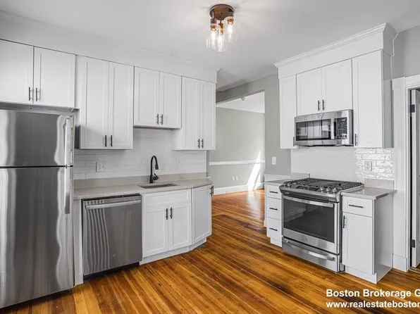 37 Harbor View St Floor 3, Boston, MA 02125