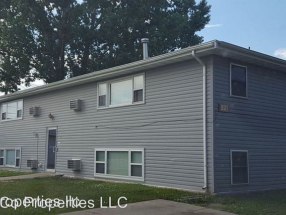 2nd image of 921 19th St S APT 1