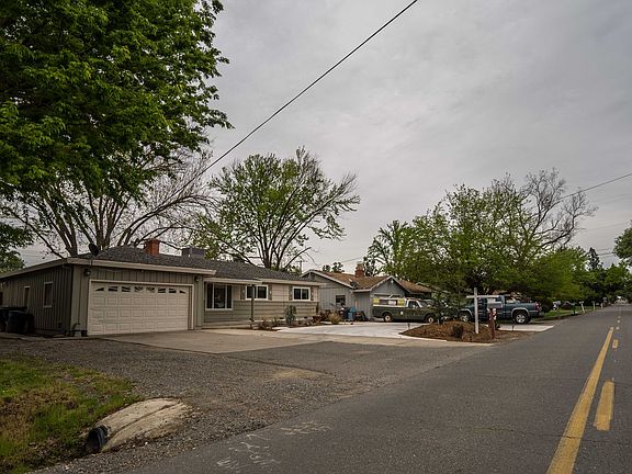3rd image of 6906 Pecan Ave