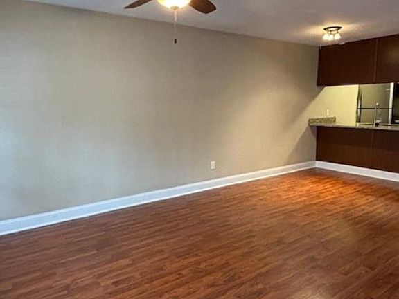 5th image of 804 Timbers Ct