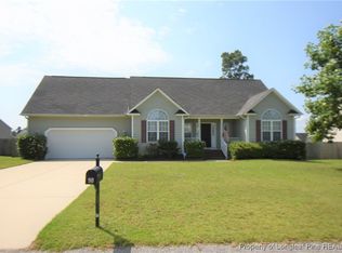 90 Polk St, Spring Lake, NC 28390