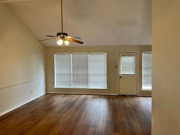 269 Willoughby Dr — Photo 18