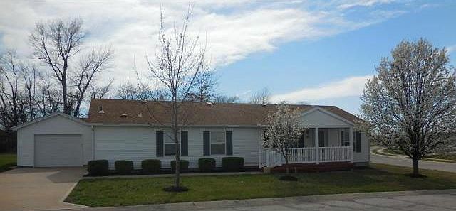 1st image of 846 NE White Oaks Ln