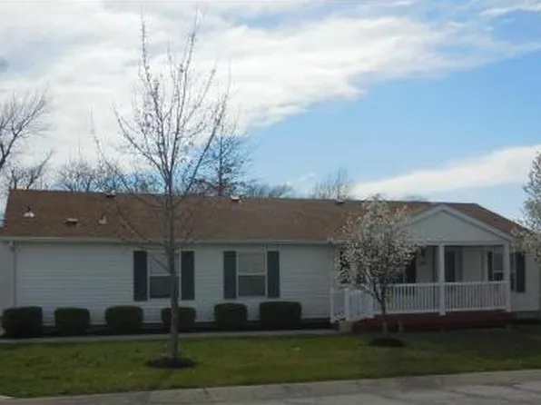 846 NE White Oaks Ln, Oak Grove, MO 64075