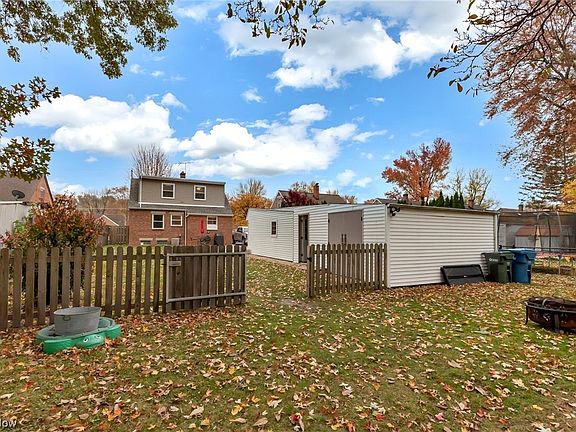 5th image of 22582 Macbeth Ave