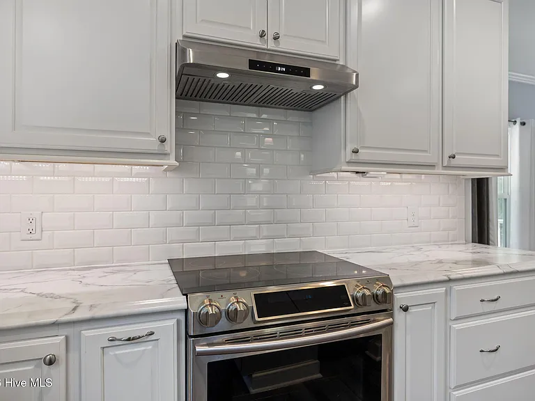 164 Bay View Dr — Photo 7