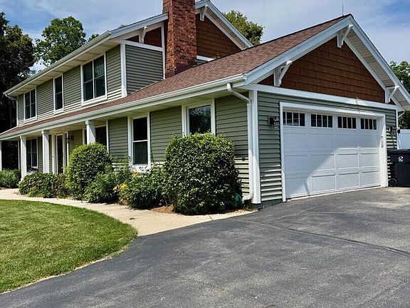 2nd image of W227S7710 Oakview DRIVE