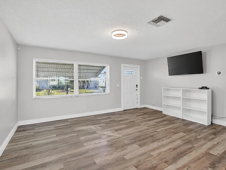 8845 NW 14th St — Photo 9