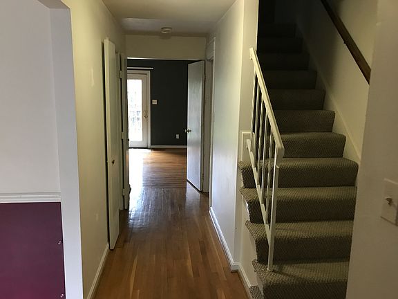 3rd image of 1559 Bruton Ct