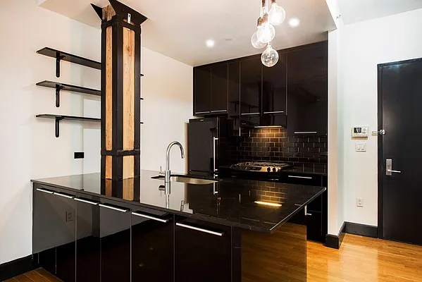 Rented by Bold New York | media 17