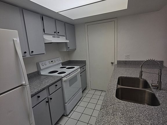 2nd image of 1618 N 32nd St APT 10