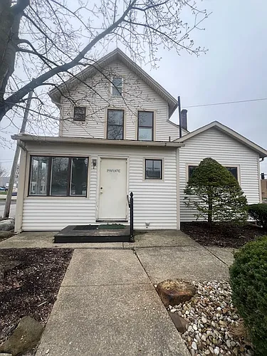 389 W Liberty St #1 Photo 1