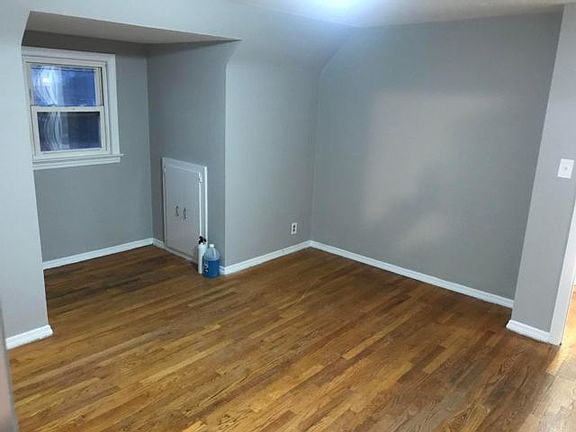 4th image of 121-123 Cantrbry Ave