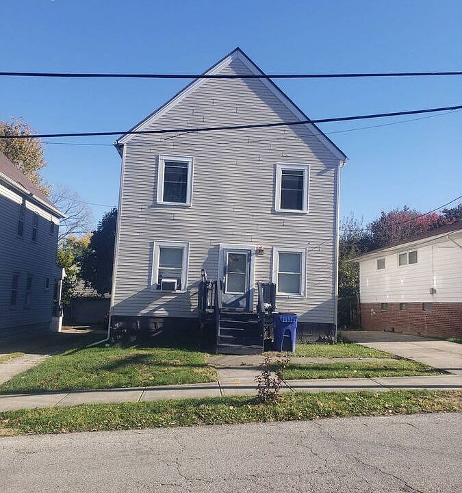 1st image of 3483 W 63rd St