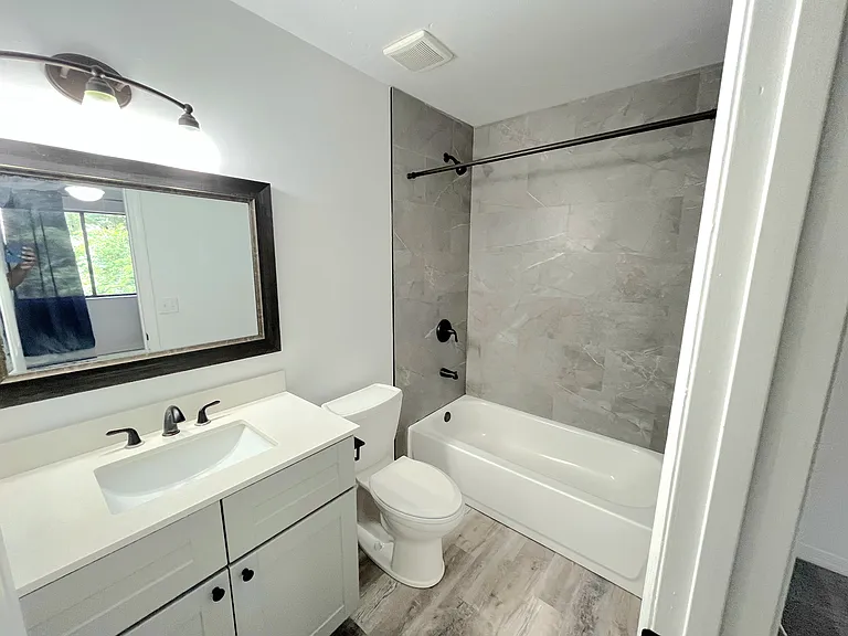 4717 SW 69th Ter — Photo 33