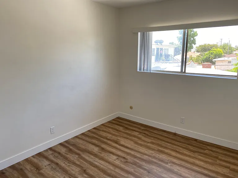 128 S 2nd St #C — Photo 10