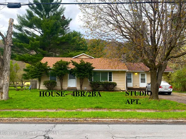 54207 New York 30, Roxbury, NY 12474