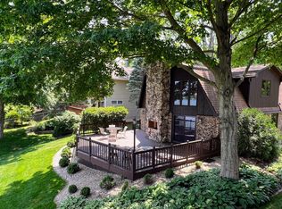 1275 Lake Holiday Dr, Sandwich, IL 60548