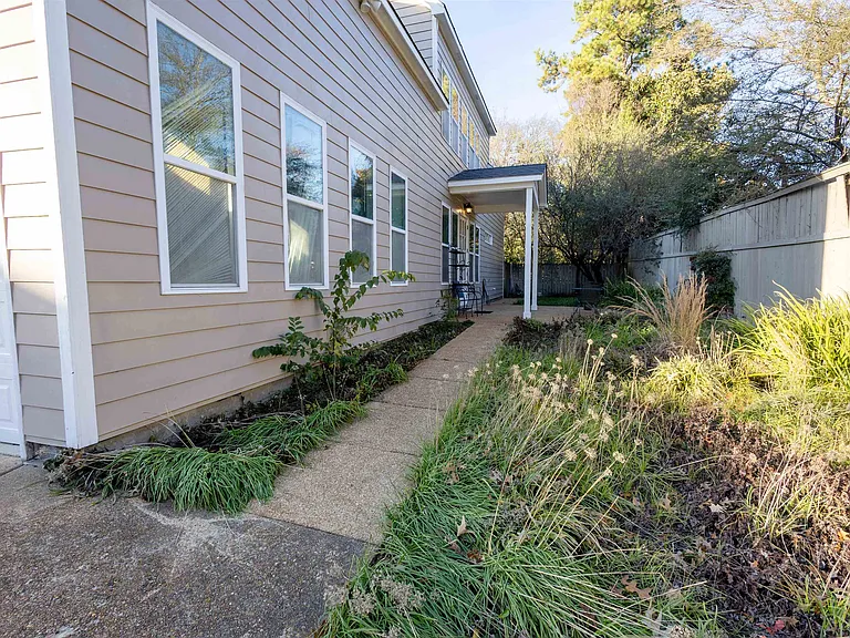 510 Berkeley Sq — Photo 20