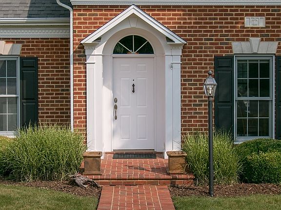 2nd image of 115 Crestview Dr