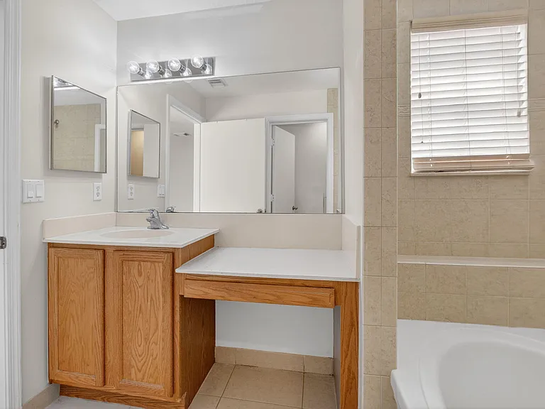 1418 W Wickham Cir #B — Photo 17